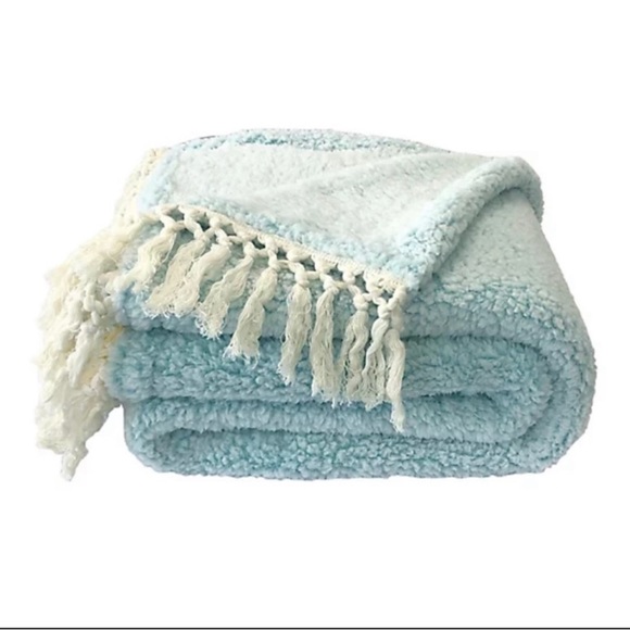 💙Wild Sage Naomi Sherpa Throw (Blue) - Picture 1 of 4